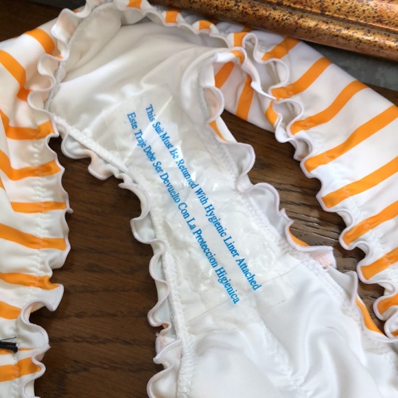 New Women’s striped bikini bottom. Size XL (16-18). Orange/white. Ruffled edge. - Picture 6 of 11